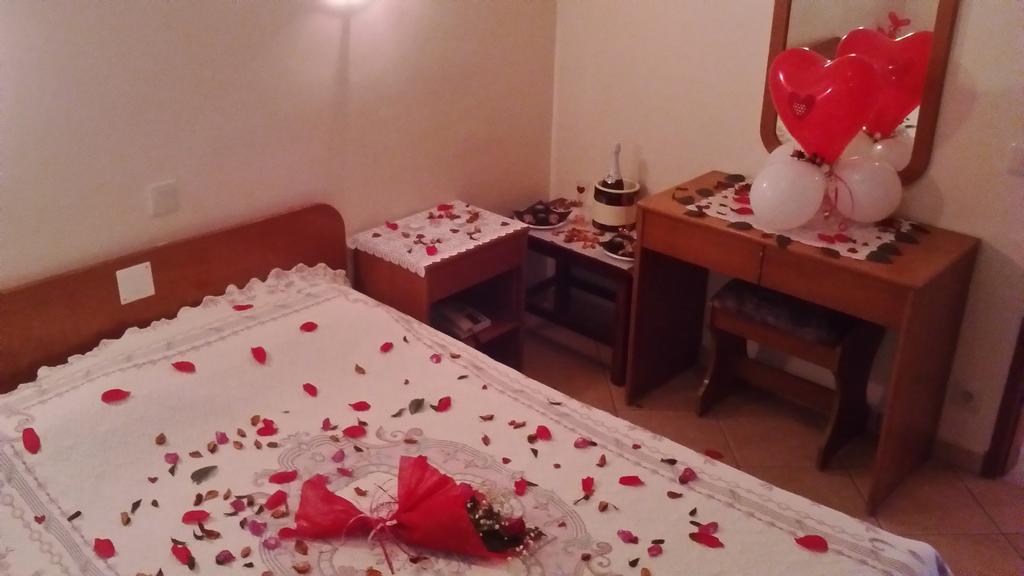 Residencial Nosso Paraiso Bed & Breakfast Quarteira Eksteriør bilde