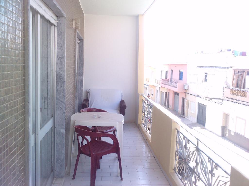 Residencial Nosso Paraiso Bed & Breakfast Quarteira Rom bilde